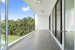 Upstairs Balcony off Living Area