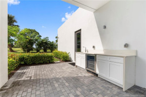 Guest House Patio