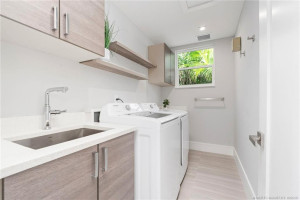 Guest House Laundry Room