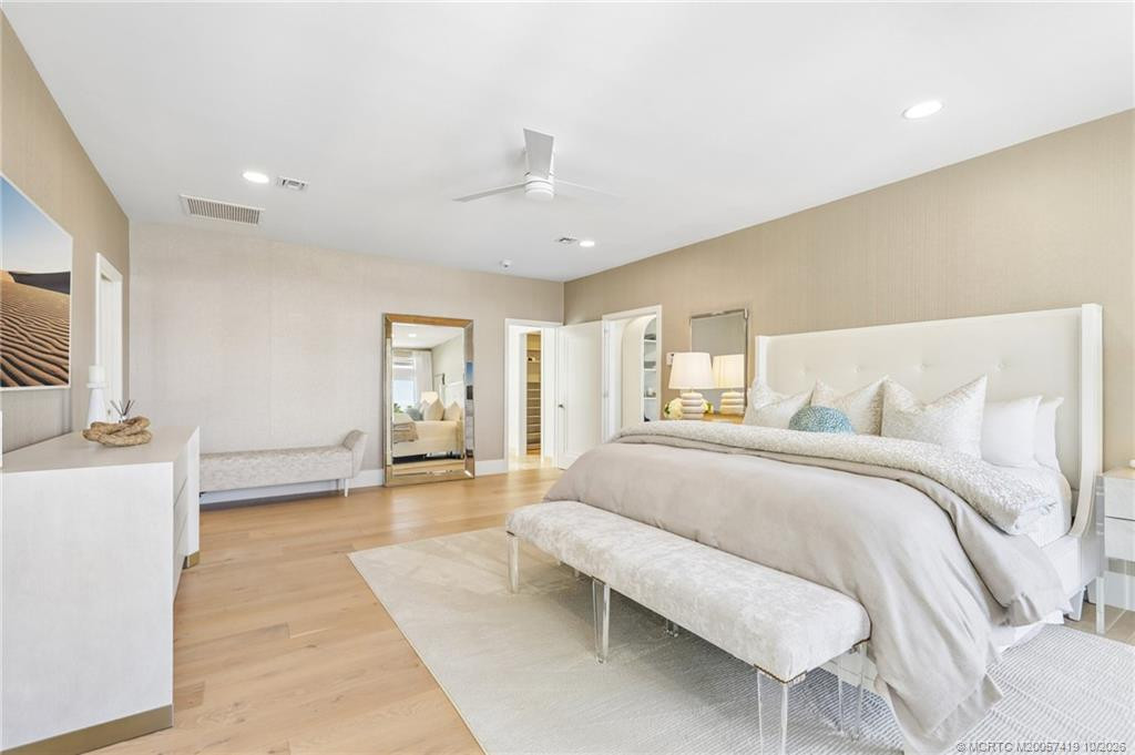 Light-filled owner's suite overlooking the waterfront