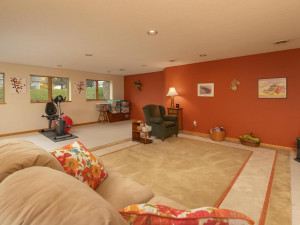 Photo for 2905 7th Avenue SW, Austin, MN 55912 - Listing #5674236 2905 7th Ave SW Austin MN-032-029-Family Room-MLS_Size