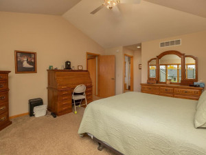 Photo for 2905 7th Avenue SW, Austin, MN 55912 - Listing #5674236 2905 7th Ave SW Austin MN-024-021-Master Bedroom-MLS_Size