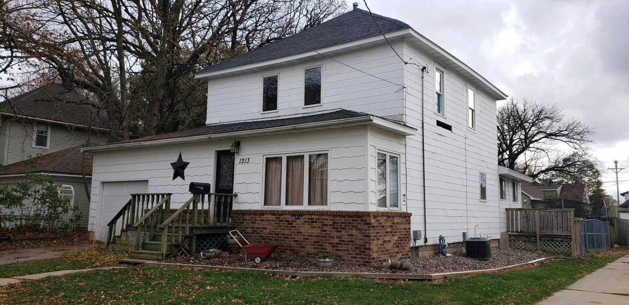 Photo for 1213 5th Avenue NW, Austin, MN 55912 - Listing #5680566 1213 5th Avenue NW, Austin, MN 55912