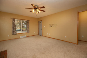 Photo for 806 1st Avenue NW, Austin, MN 55912 - Listing #5680636 806 1st Ave NW Austin MN 55912-large-006-006-Living Room-1500x1000-72dpi