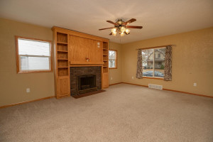 Photo for 806 1st Avenue NW, Austin, MN 55912 - Listing #5680636 806 1st Ave NW Austin MN 55912-large-005-004-Living Room-1500x1000-72dpi