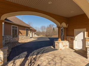 Photo for 5199 Meadow Crossing Road SW, Rochester, MN 55902 - Listing #5683449 5199 Meadow Crossing Rd SW-060-060-Driveway Cover-MLS_Size