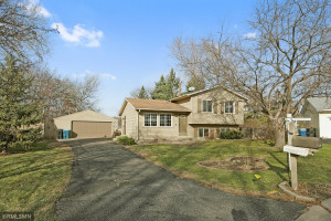 Photo for 11880 97th Avenue N, Maple Grove, MN 55369 - Listing #5686460 11880 97th Avenue N, Maple Grove, MN 55369