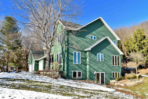 Photo for 178 Valley Trail Drive, Winona, MN 55987 - Listing #5699431 178 Valley Trail Drive, Winona, MN 55987