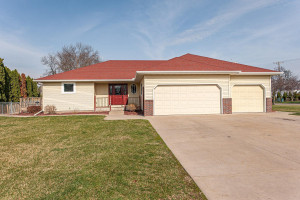 Photo for 1002 W Irving Street, Lake City, MN 55041 - Listing #5737046 1002 W Irving Street, Lake City, MN 55041
