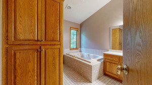 Photo for 6951 Cottonwood Court NW, Rochester, MN 55901 - Listing #6025130 6951 Cottonwood Court NW, Rochester, MN 55901
