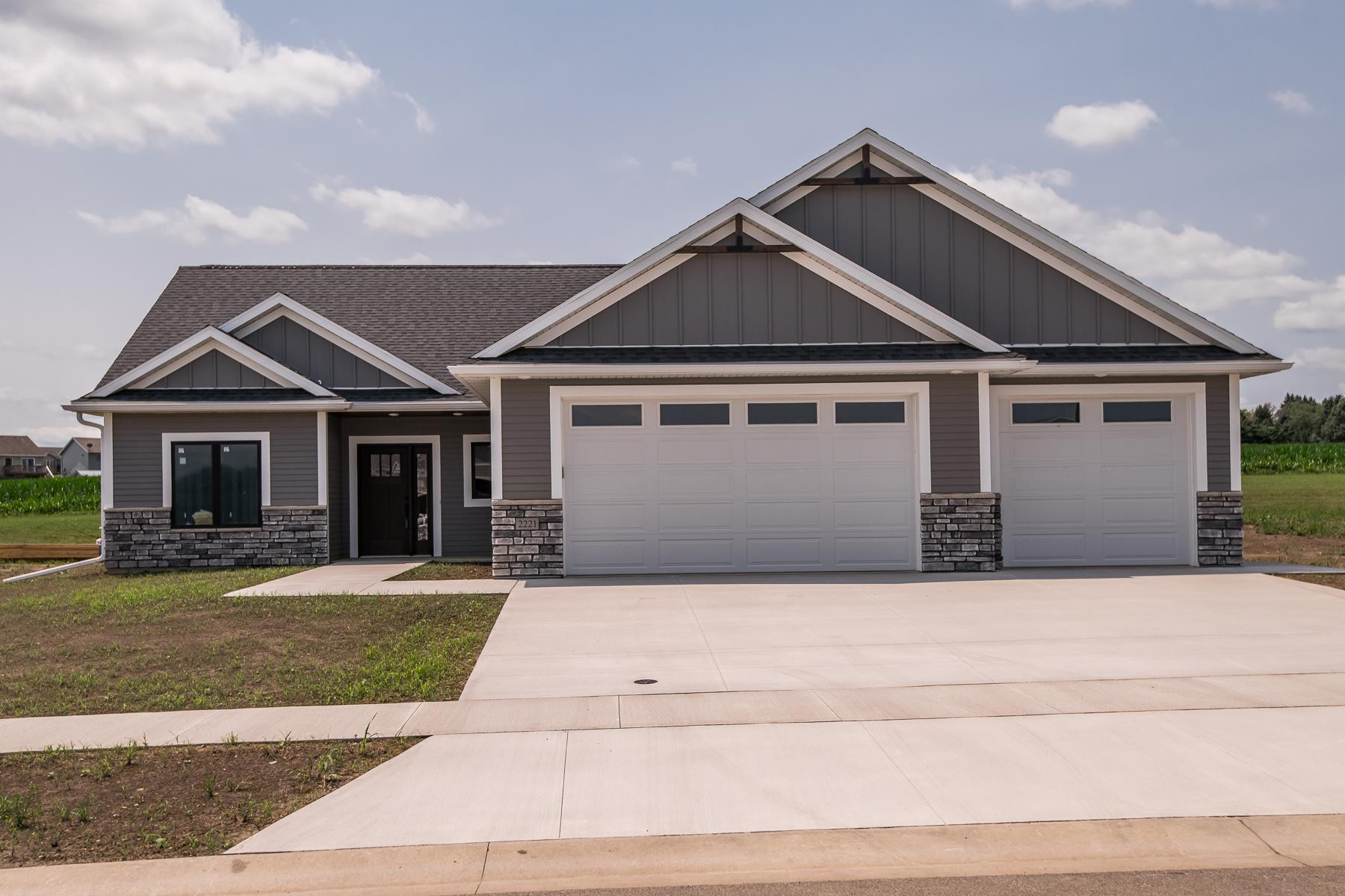 Photo for 2221 Marvs Lane NE, Stewartville, MN 55976 - Listing #6002165 2221 Marvs Lane NE, Stewartville, MN 55976