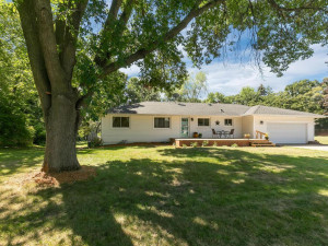 Photo for 507 Woodland Drive, Burnsville, MN 55337 - Listing #6085656 507 Woodland Drive, Burnsville, MN 55337