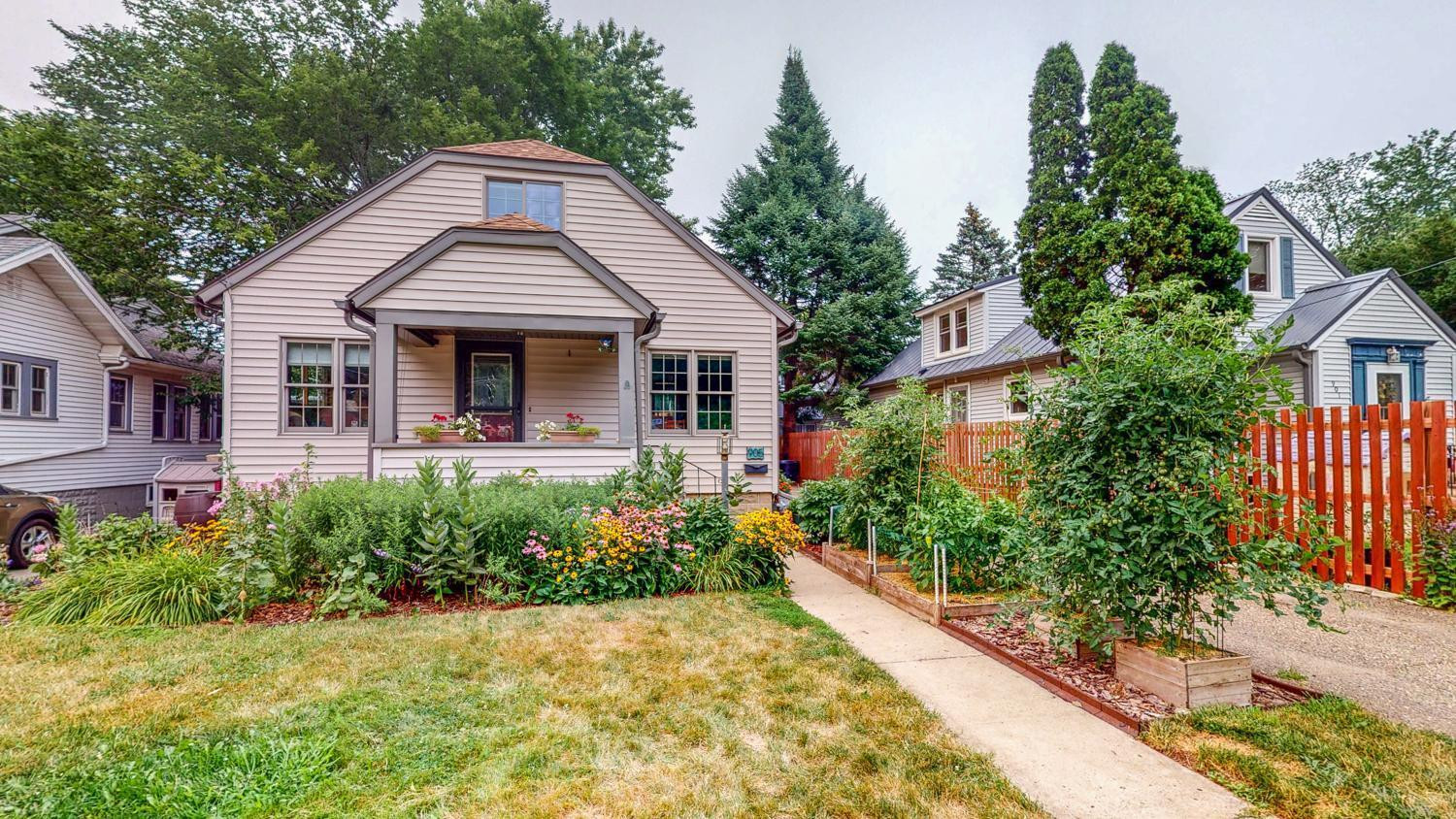 Photo for 905 1st Street NW, Rochester, MN 55901 - Listing #6090135 905 1st Street NW, Rochester, MN 55901