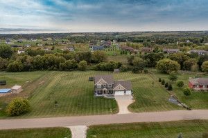 Photo for 3299 Grant Road SE, Rochester, MN 55904 - Listing #6097704 3299 Grant Road SE, Rochester, MN 55904
