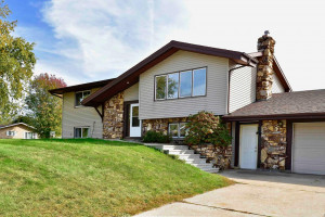Photo for 441 Fireside Drive, La Crescent, MN 55947 - Listing #6107567 441 Fireside Drive, La Crescent, MN 55947