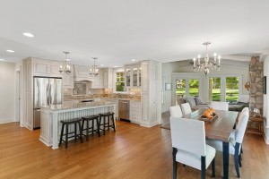 Photo for 7410 Minnewashta Parkway, Excelsior, MN 55331 - Listing #6101652 7410 Minnewashta Parkway, Excelsior, MN 55331