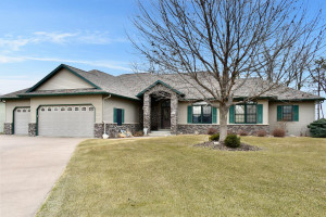 Photo for 133 Waterford Circle, Winona, MN 55987 - Listing #6140757 133 Waterford Circle, Winona, MN 55987