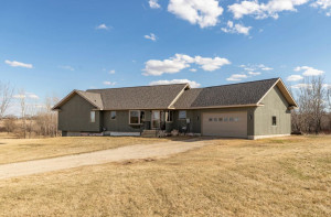 Photo for 57179 227th Street, Austin, MN 55912 - Listing #6177034 57179 227th Street, Austin, MN 55912