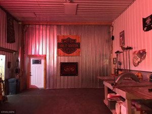 Photo for 90917 240th Street, Austin, MN 55912 - Listing #6176986 Full view of the 16' x 20' power lift door