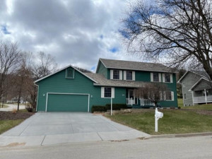 Photo for 53 Forest Oak Court, Winona, MN 55987 - Listing #6181485 53 Forest Oak Court, Winona, MN 55987