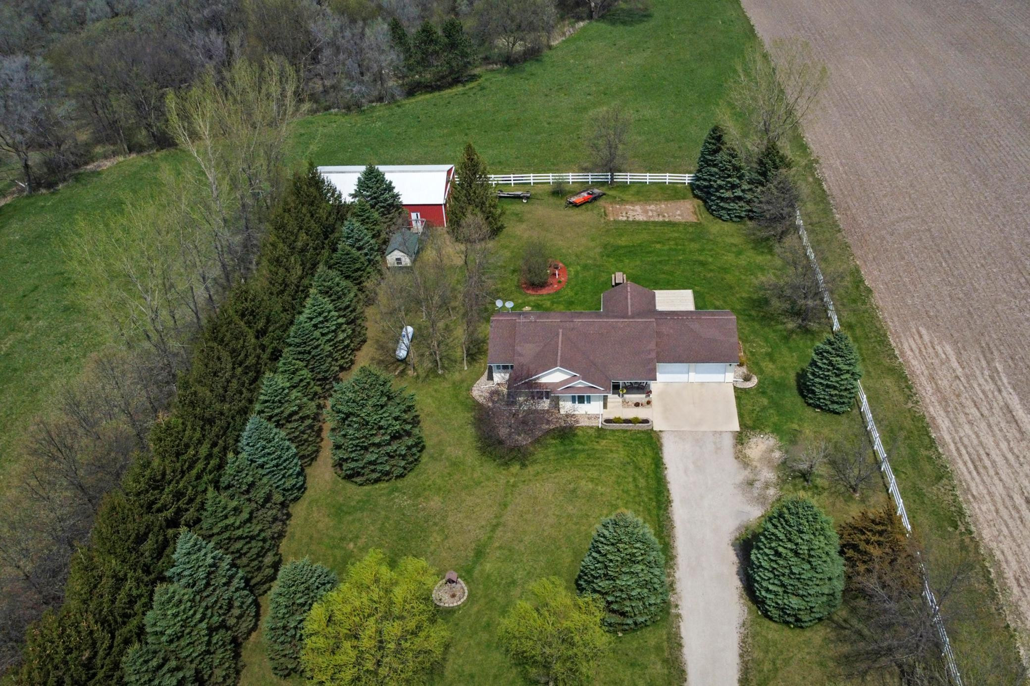 Photo for 89844 240th Street, Austin, MN 55912 - Listing #6189972 89844 240th Street, Austin, MN 55912