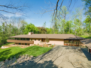 Photo for 3304 Mayowood Hills Drive SW, Rochester, MN 55902 - Listing #6170820 3304 Mayowood Hills Drive SW, Rochester, MN 55902