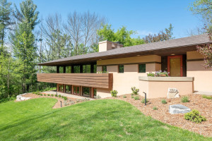 Photo for 3304 Mayowood Hills Drive SW, Rochester, MN 55902 - Listing #6170820 3304 Mayowood Hills Drive SW, Rochester, MN 55902