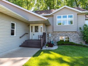 Photo for 163 Waterford Circle, Winona, MN 55987 - Listing #6213891 163 Waterford Circle, Winona, MN 55987