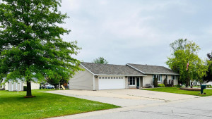 Photo for 810 4th Avenue SW, Plainview, MN 55964 - Listing #6219431 Extra Large RV parking with RV plug in on side of garage.