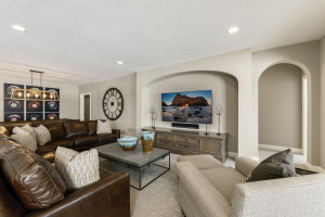 133 Lakeshore Circle, Waconia, MN 55387