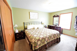 Photo for 304 Oak Crest Boulevard, Roseau, MN 56751 - Listing #5595081 304 Oak Crest Boulevard, Roseau, MN 56751