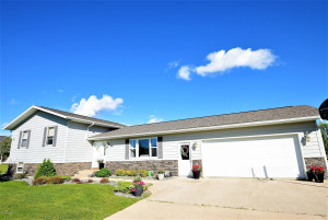 Photo for 304 Oak Crest Boulevard, Roseau, MN 56751 - Listing #5595081 304 Oak Crest Boulevard, Roseau, MN 56751