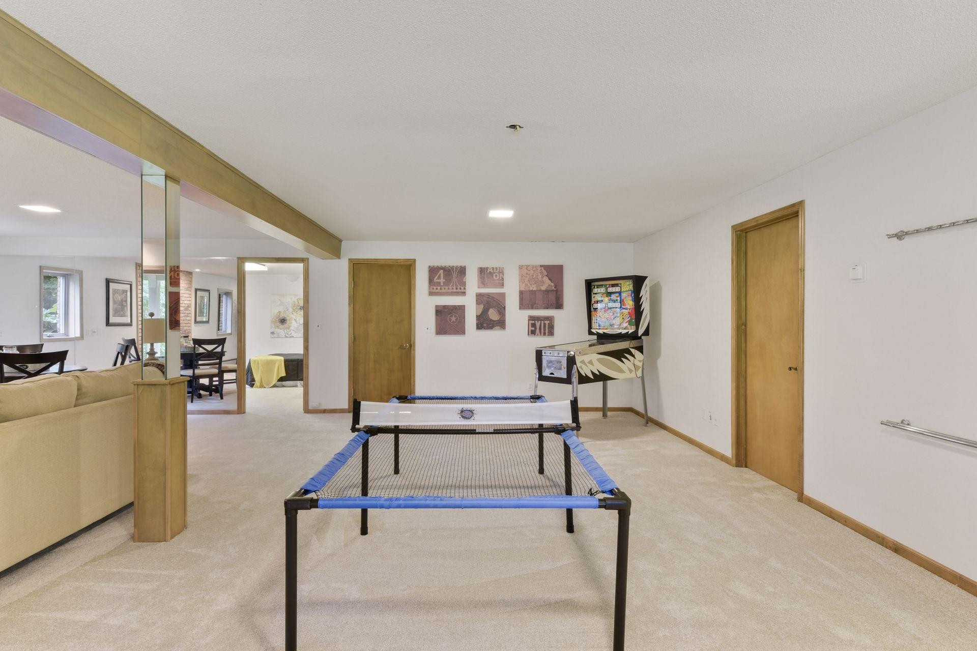 5629 Woodcrest Drive, Edina, MN 55424 (MLS 5579029) Pahlen Realty