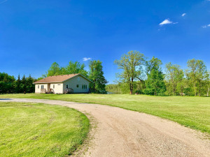 Photo for 900 Winter Drive NW, Baudette, MN 56623 - Listing #5590642 900 Winter Drive NW, Baudette, MN 56623