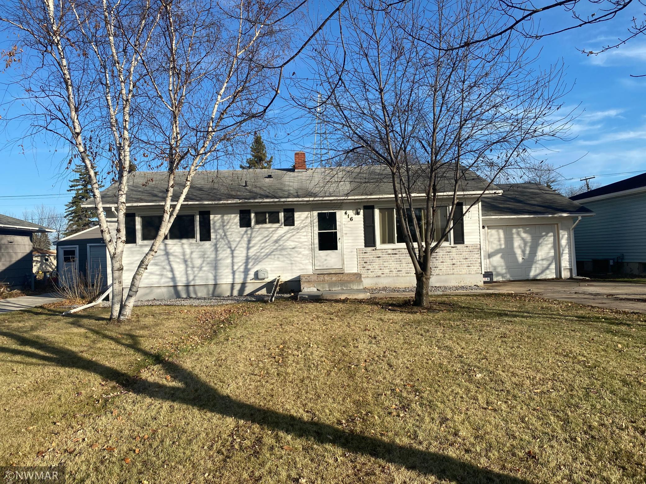 416 1st Avenue SW, Baudette, MN 56623 North Border Realty