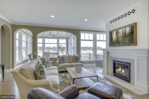141 Lakeshore Circle, Waconia, MN 55331