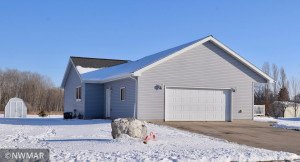 928 Spruce Avenue S, Thief River Falls, MN 56701