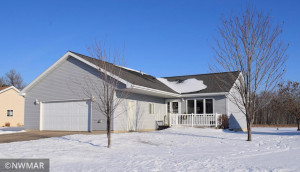 928 Spruce Avenue S, Thief River Falls, MN 56701