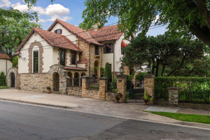 Photo for 2201 E Lake Of The Isles Parkway, Minneapolis, MN 55405 - Listing #5353233 2201 E Lake Of The Isles Parkway, Minneapolis, MN 55405