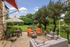 Photo for 2201 E Lake Of The Isles Parkway, Minneapolis, MN 55405 - Listing #5353233 2201 E Lake Of The Isles Parkway, Minneapolis, MN 55405