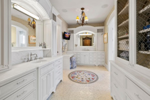 Photo for 2303 Huntington Point Road E, Wayzata, MN 55391 - Listing #5718694 2303 Huntington Point Road E, Wayzata, MN 55391