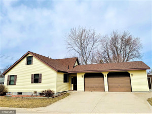 338 Minnesota Avenue N, Greenbush, MN 56726