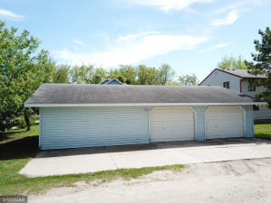 407 Mackenzie Street NE, Warroad, MN 56763