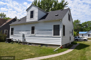 314 Merriam Avenue N, Thief River Falls, MN 56701