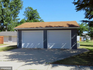 321 Tindolph Avenue S, Thief River Falls, MN 56701