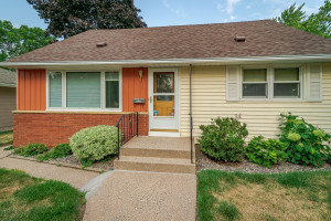 Photo for 1141 Smith Avenue S, West Saint Paul, MN 55118 - Listing #6029485 1141 Smith Avenue S, West Saint Paul, MN 55118
