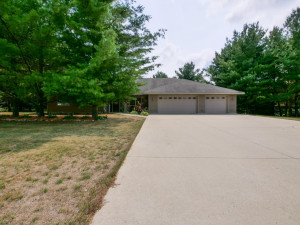 Photo for 3725 Pawnee Drive SE, Alexandria, MN 56308 - Listing #6081110 3725 Pawnee Drive SE, Alexandria, MN 56308