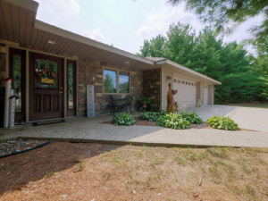 Photo for 3725 Pawnee Drive SE, Alexandria, MN 56308 - Listing #6081110 3725 Pawnee Drive SE, Alexandria, MN 56308