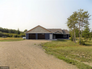 785 11th Street SW, Baudette, MN 56623