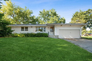 Photo for 6618 Golden Valley Road, Golden Valley, MN 55427 - Listing #6083016 6618 Golden Valley Road, Golden Valley, MN 55427